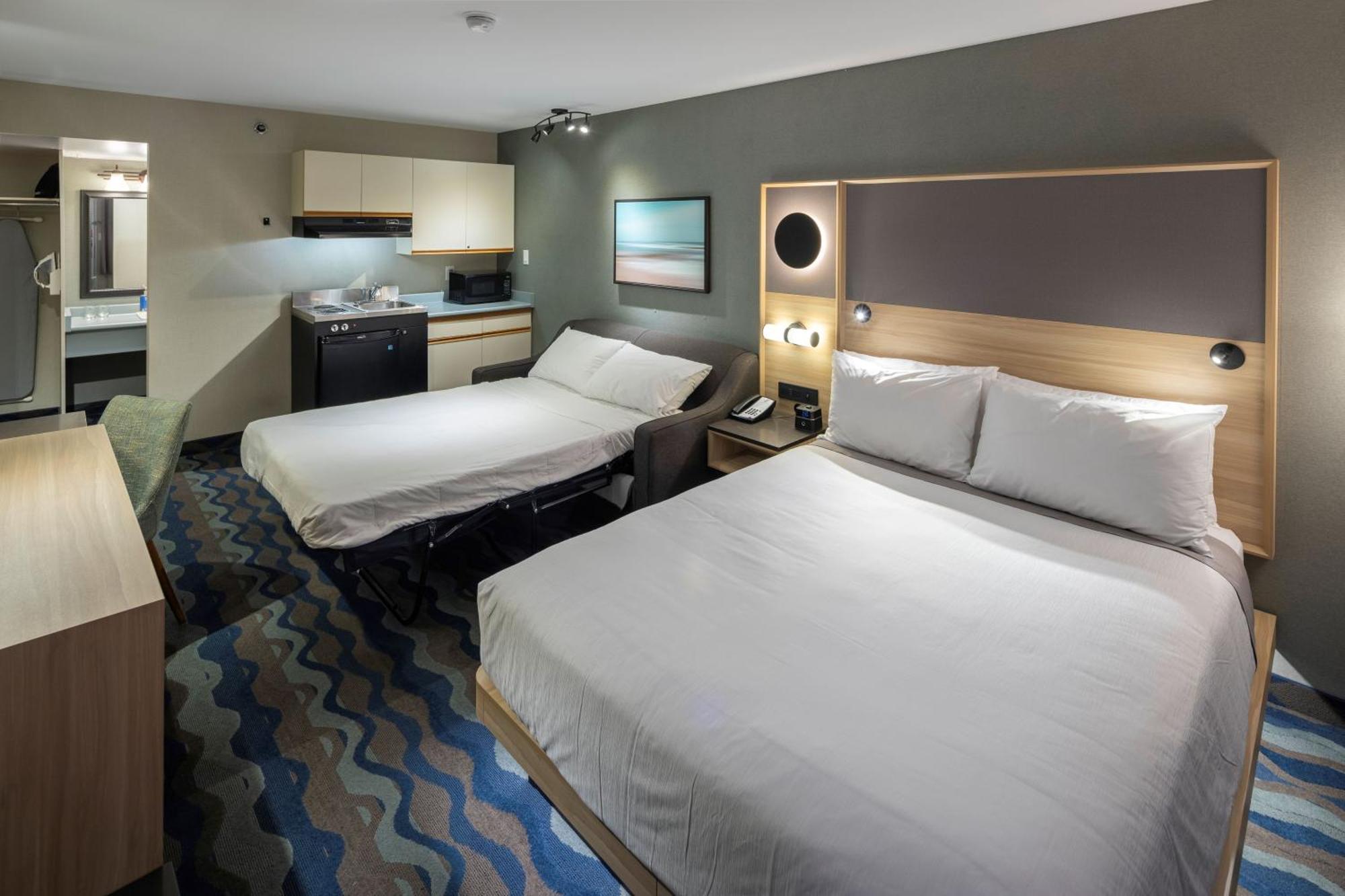 Accent Inns Vancouver Airport Ричмонд Экстерьер фото