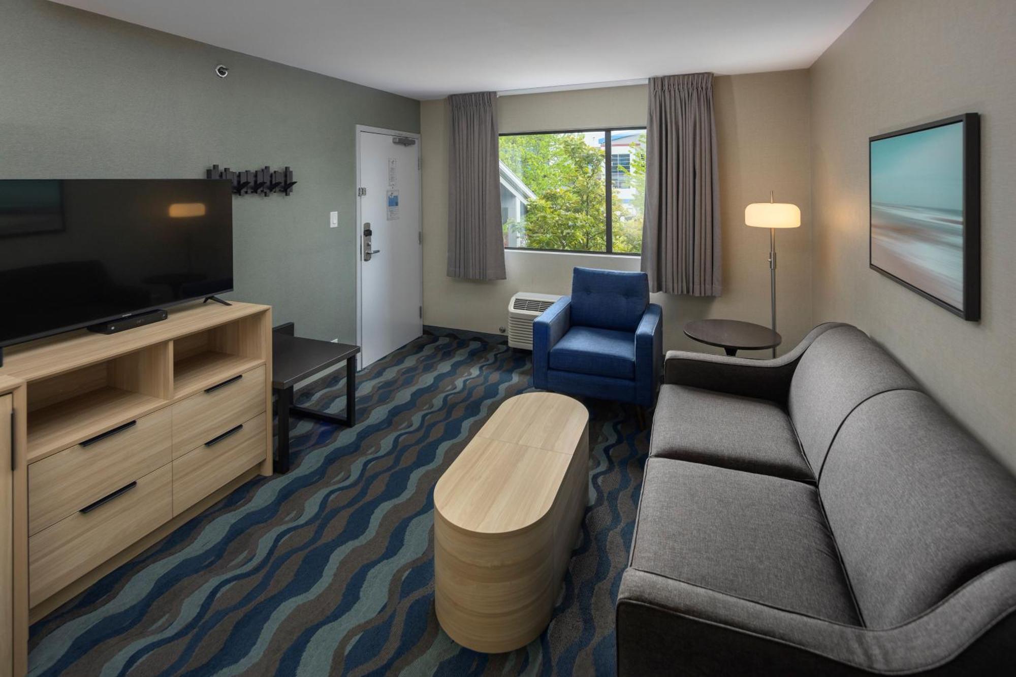 Accent Inns Vancouver Airport Ричмонд Экстерьер фото